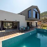 فيلة Notos Club كاس
