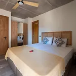 فيلة Notos Club كاس