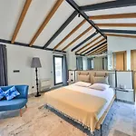 فيلة Notos Club كاس