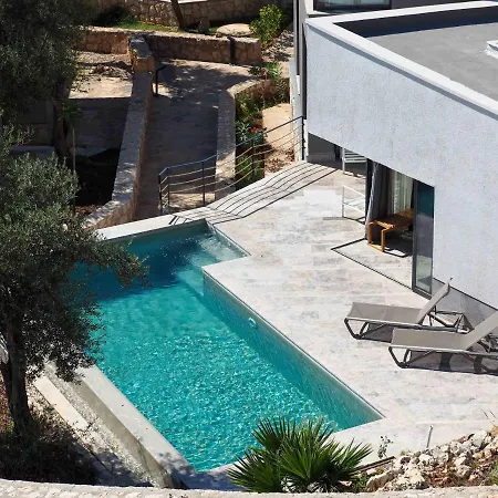 ヴィラ Notos Club *